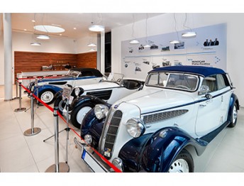 Vícepodlažní regálové galerie pro Renocar BMW